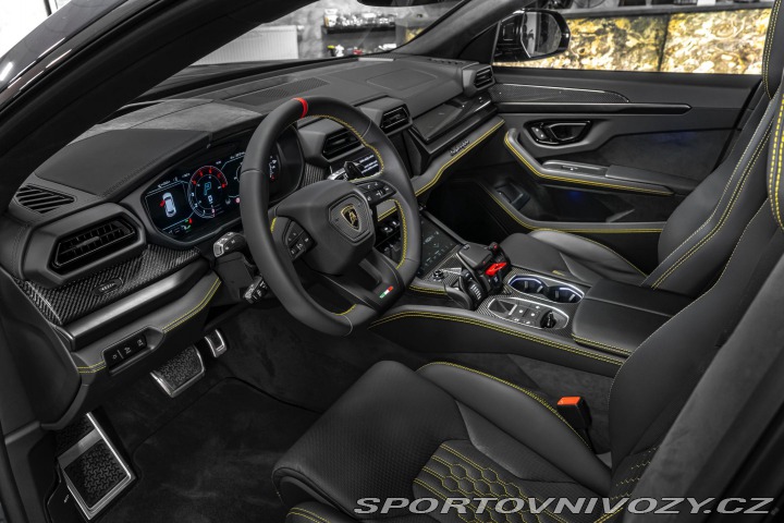 Lamborghini Urus SE PANORAMA/HUD/SENSONUM 2025
