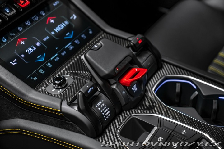Lamborghini Urus SE PANORAMA/HUD/SENSONUM 2025