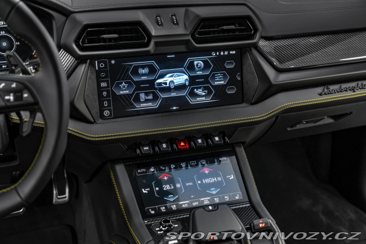 Lamborghini Urus SE PANORAMA/HUD/SENSONUM 2025