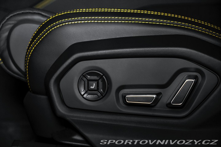 Lamborghini Urus SE PANORAMA/HUD/SENSONUM 2025