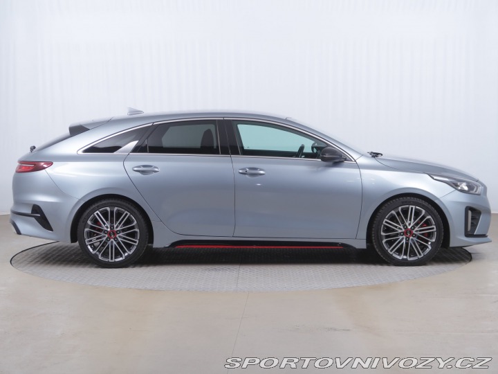 Kia ProCeed GT 1.6 T-GDI 2021