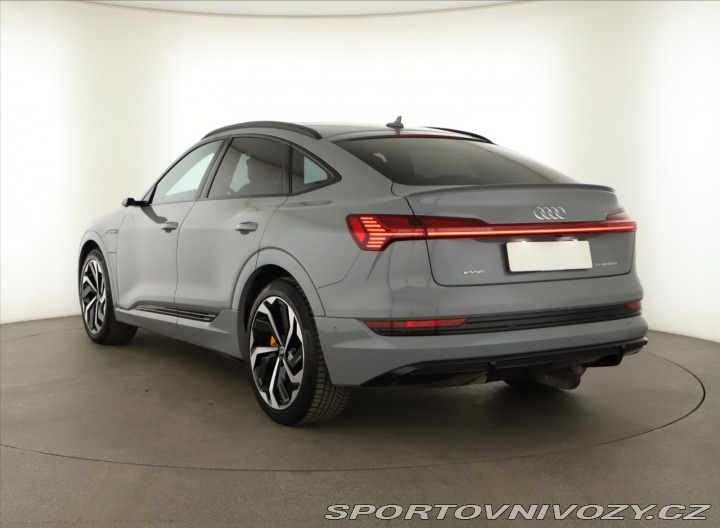 Audi Ostatní modely e-tron Sportback Sportback 55 quattro 2021