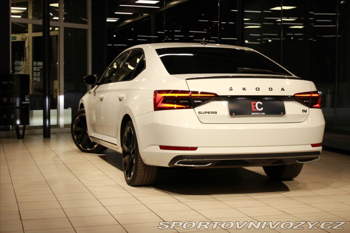 Škoda Superb iV DSG Sportline  5let/10 2023