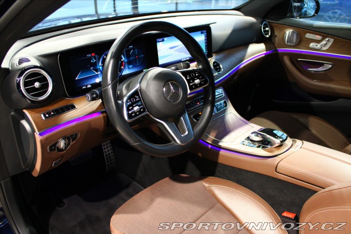 Mercedes-Benz E 200d DIS+ / 360° / NezTop 2020