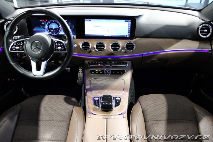 Mercedes-Benz E 200d DIS+ / 360° / NezTop 2020