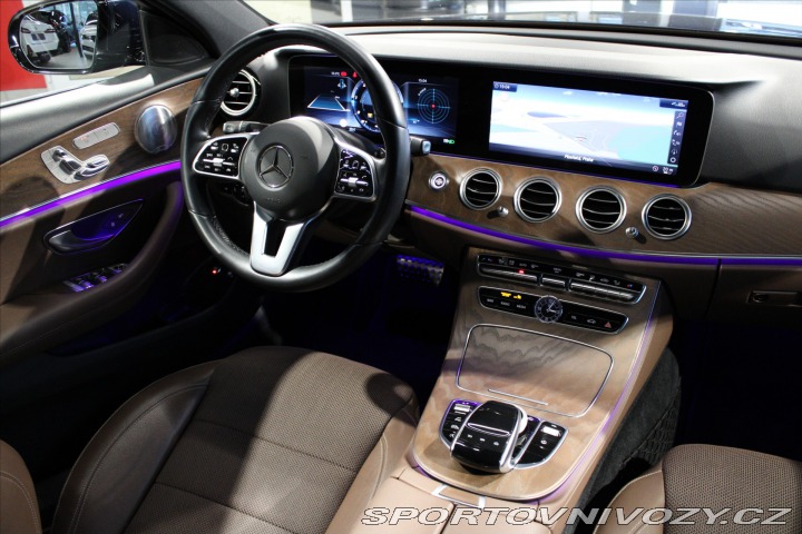 Mercedes-Benz E 200d DIS+ / 360° / NezTop 2020