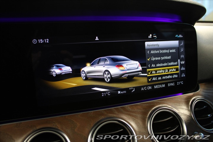 Mercedes-Benz E 200d DIS+ / 360° / NezTop 2020