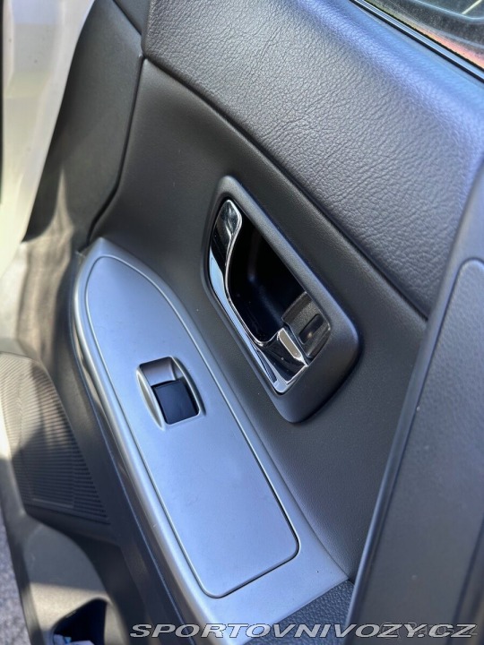 Mitsubishi Ostatní modely Pajero 3,2 ( 147 kW) 2014