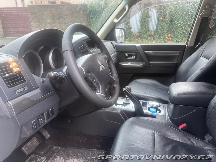 Mitsubishi Ostatní modely Pajero 3,2 ( 147 kW) 2014