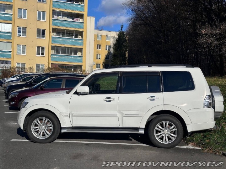 Mitsubishi Ostatní modely Pajero 3,2 ( 147 kW) 2014