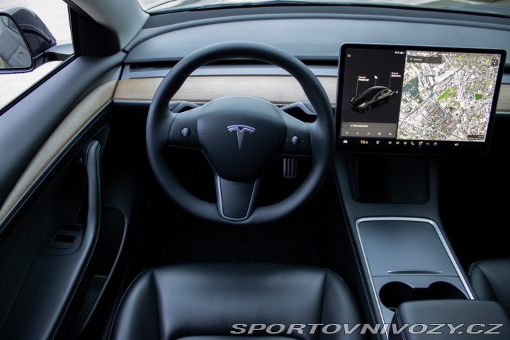 Tesla Model 3 Standard Range Plus 54kW 2021