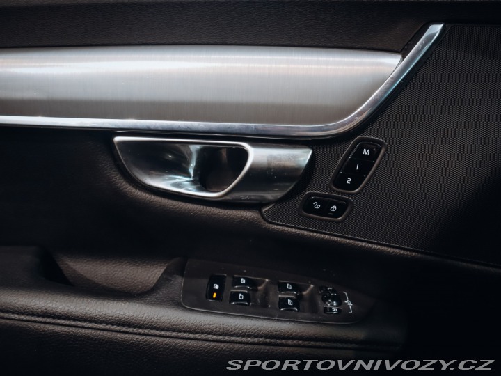 Volvo V90 2.0 T8 AWD Momentum - EL 2018