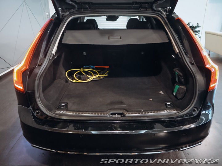 Volvo V90 2.0 T8 AWD Momentum - EL 2018