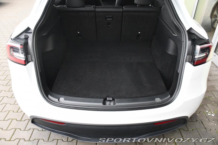 Tesla Model Y STANDARD RANGE 1M SoH 96% 2023