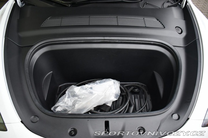 Tesla Model Y STANDARD RANGE 1M SoH 96% 2023