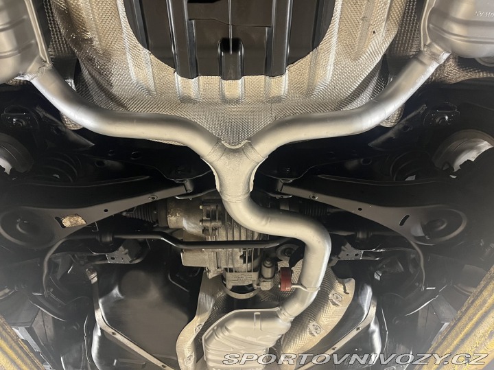 Volkswagen Ostatní modely PASSAT B7 3.6FSI 4x4 AUT 2011