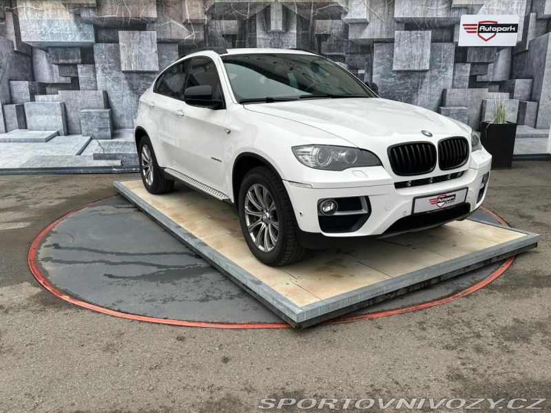 BMW X6 40D, 225KW, MASÁŽ, VÝBAVA