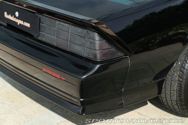 Chevrolet Camaro III Z28 RS 5.0 V8 1992