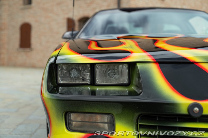 Chevrolet Camaro III Z28 RS 5.0 V8 1992