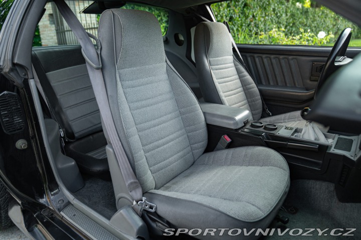 Chevrolet Camaro III Z28 RS 5.0 V8 1992