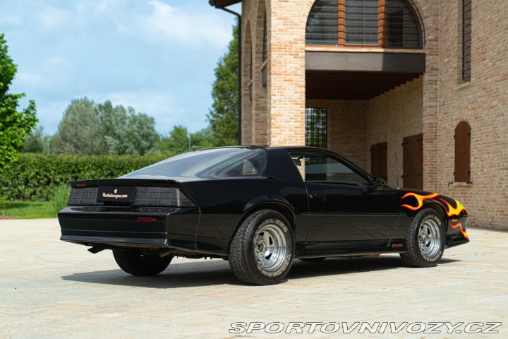 Chevrolet Camaro III Z28 RS 5.0 V8 1992