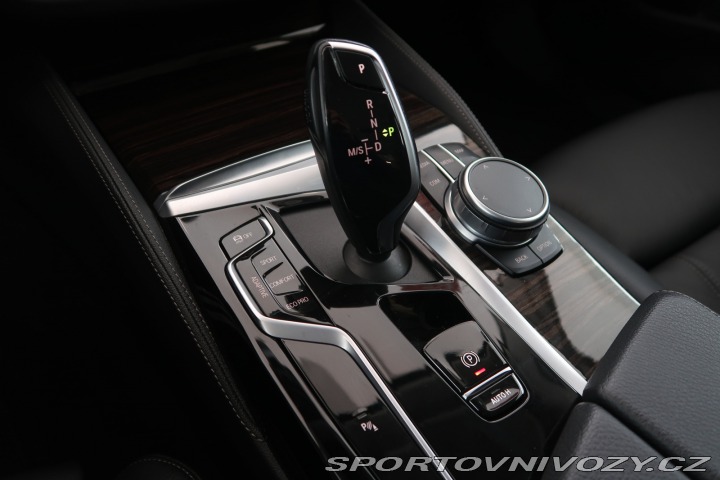 BMW 5 540i xDrive 2021