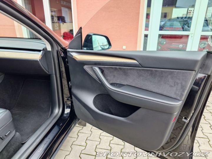 Tesla Model Y L.Range D. Motor 378kW PR 2022