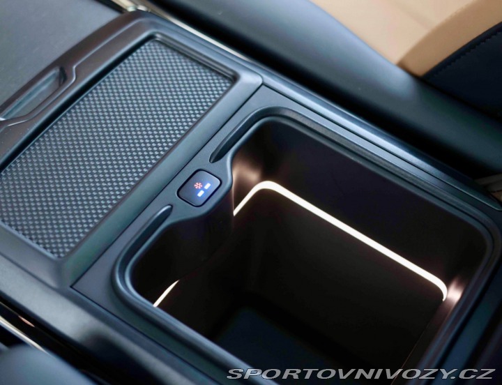 Ostatní značky Ostatní modely Land Rover Range Rover Sport  P550e Autobiography, Pln 2023