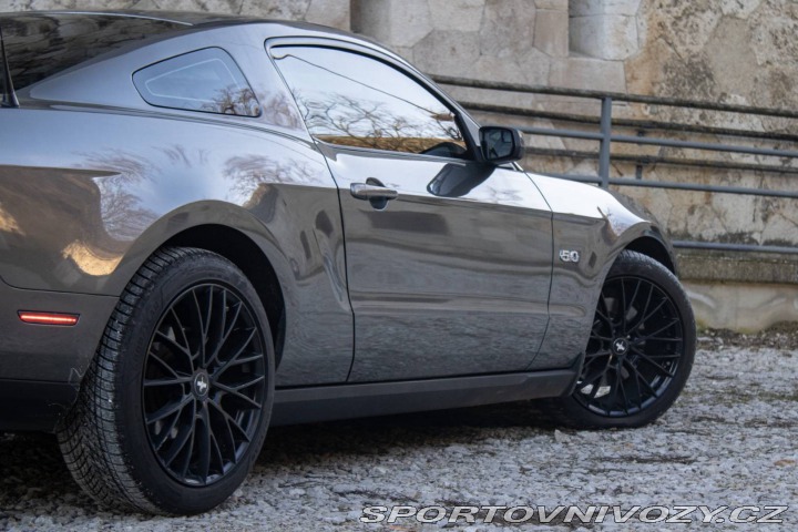 Ford Mustang GT 5.0 V8  / AJ NA SPLÁT 2011