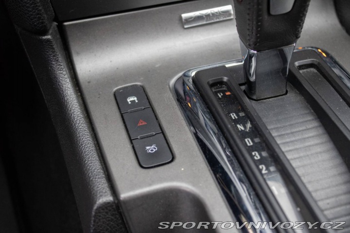 Ford Mustang GT 5.0 V8  / AJ NA SPLÁT 2011