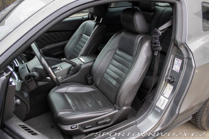 Ford Mustang GT 5.0 V8  / AJ NA SPLÁT 2011