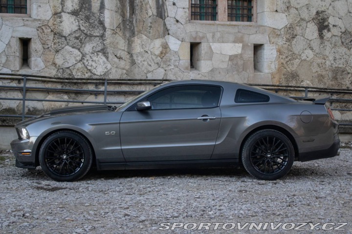 Ford Mustang GT 5.0 V8  / AJ NA SPLÁT 2011