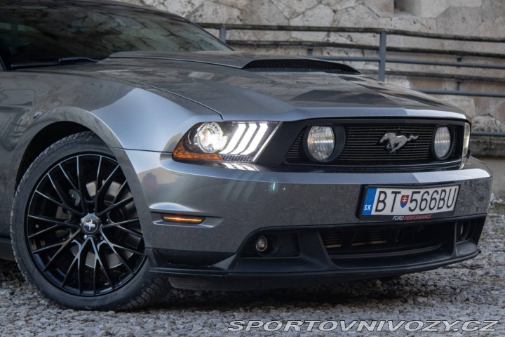 Ford Mustang GT 5.0 V8  / AJ NA SPLÁT 2011
