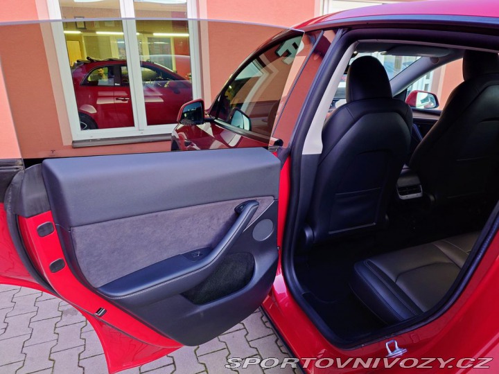 Tesla Model Y Long Range Dual Motor 378 2022