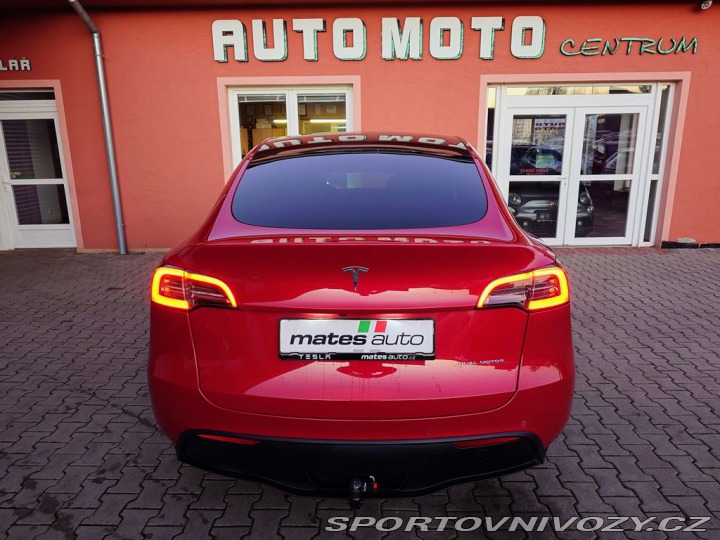 Tesla Model Y Long Range Dual Motor 378 2022