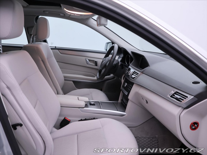 Mercedes-Benz E 3,5 E 400 Serv.kniha LED 2015