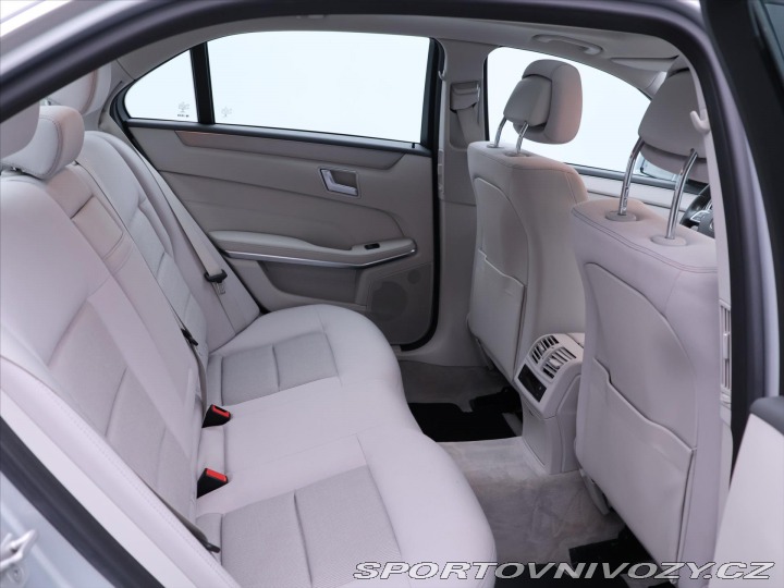 Mercedes-Benz E 3,5 E 400 Serv.kniha LED 2015