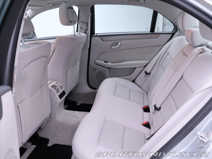 Mercedes-Benz E 3,5 E 400 Serv.kniha LED 2015