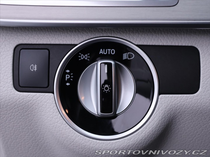 Mercedes-Benz E 3,5 E 400 Serv.kniha LED 2015