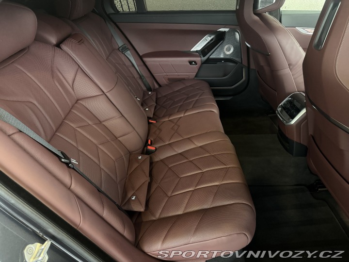 BMW i7 xDrive60 2024