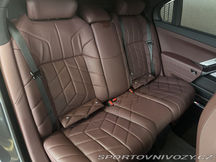 BMW i7 xDrive60 2024