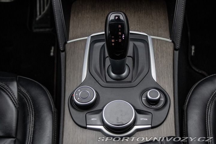 Alfa Romeo Stelvio 2.0 280k First Edition Q 2017