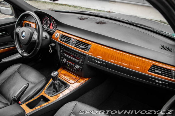 BMW 3 Touring  325i E91  xDrive 2011