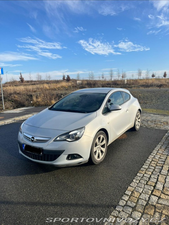 Opel Astra GTC 1.4 T 2012