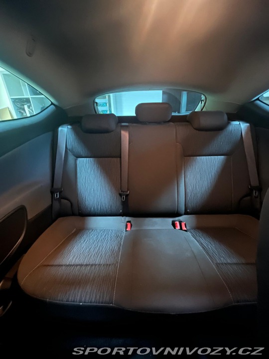 Opel Astra GTC 1.4 T 2012