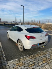 Opel Astra GTC 1.4 T 2012