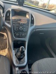 Opel Astra GTC 1.4 T 2012