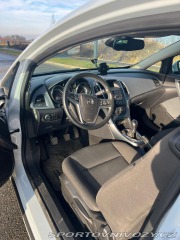 Opel Astra GTC 1.4 T 2012