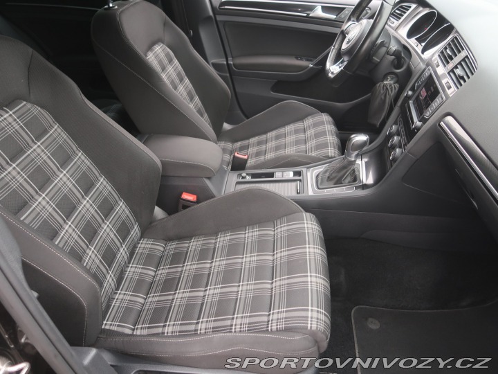 Volkswagen Golf 2.0 TDI GTD 2016