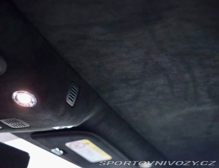 Aston Martin Vantage V12 Vantage | 1/333 ks - 2023